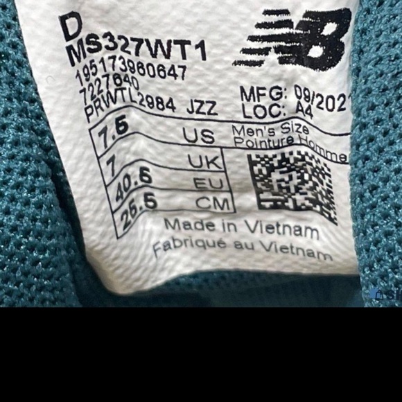 New Balance Teal Sneakers - Picture 5 of 5